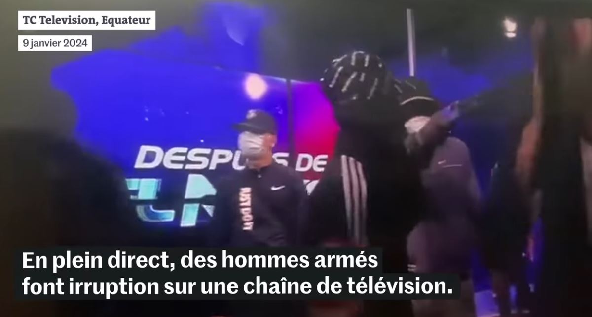 Equateur_des_hommes_irruption_sur_un_plateau_TV_en_direct